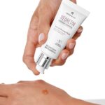 Neoretin Discrom Control Serum 30mL - Imagen 3